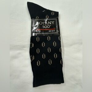 Socks by Botany 500 retails $6 a long time ago—men NEW—VINTAGE size 10-13